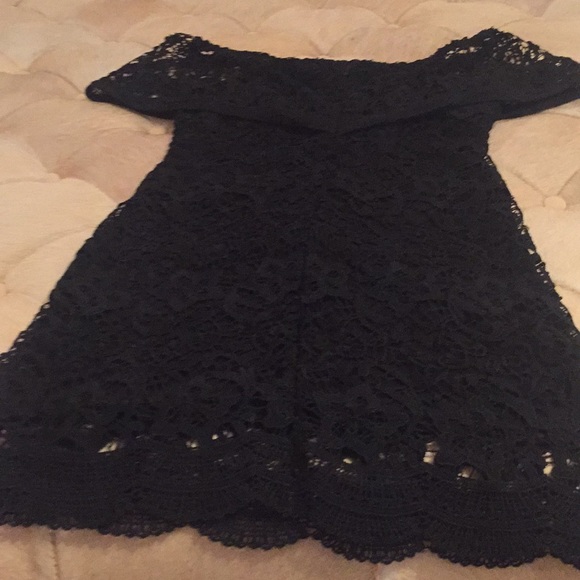 Lace Dress - Picture 6 of 7